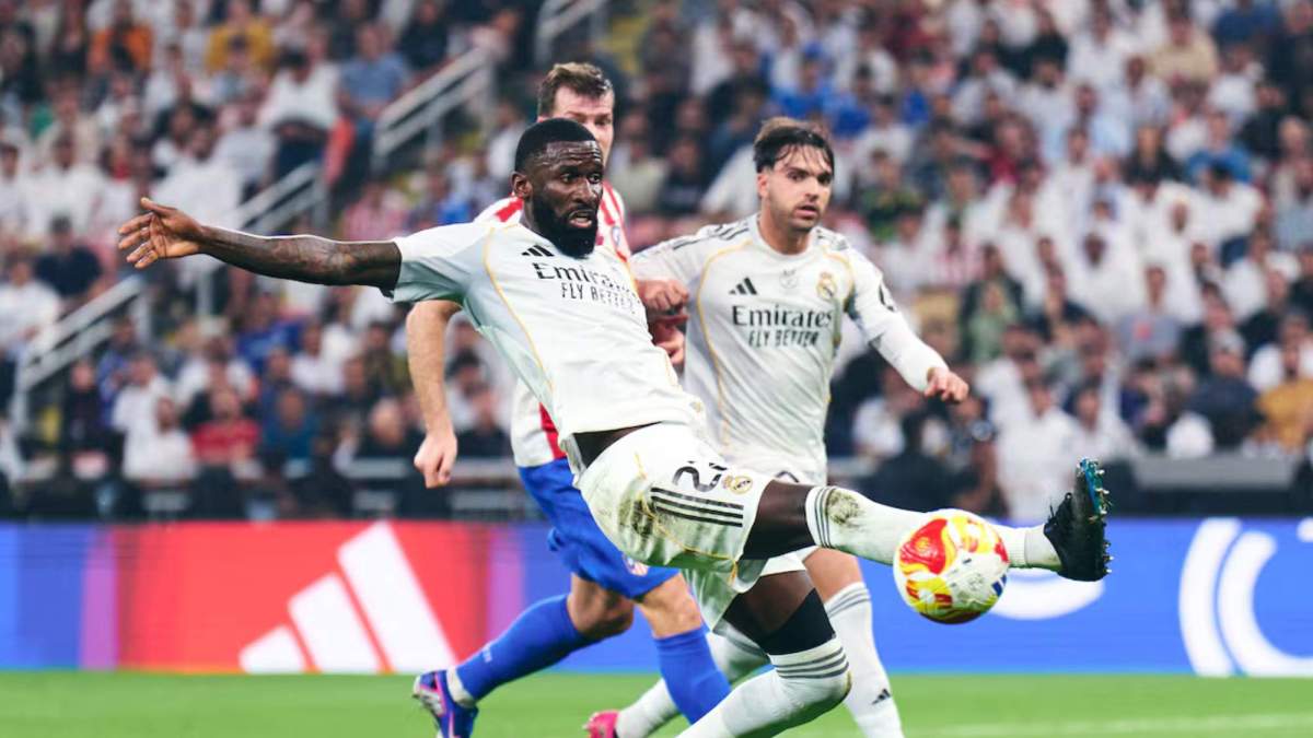 Antonio Rüdiger jugando contra el Atlético de Madrid en la Supercopa de España. Antonio Rüdiger jugando contra el Atlético de Madrid en la Supercopa de España.