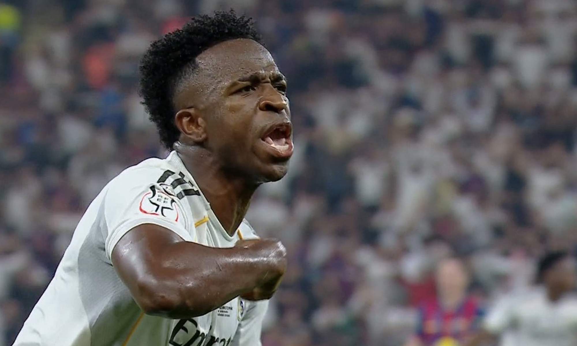 Vinícius Júnior celebrando su gol contra el Barcelona en la final de la Supercopa.