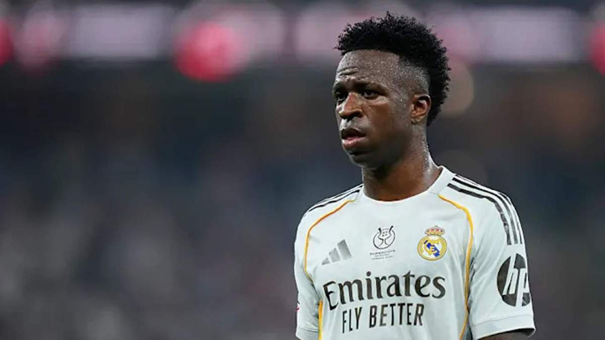 Vinícius Júnior disputando un partido con el Real Madrid.