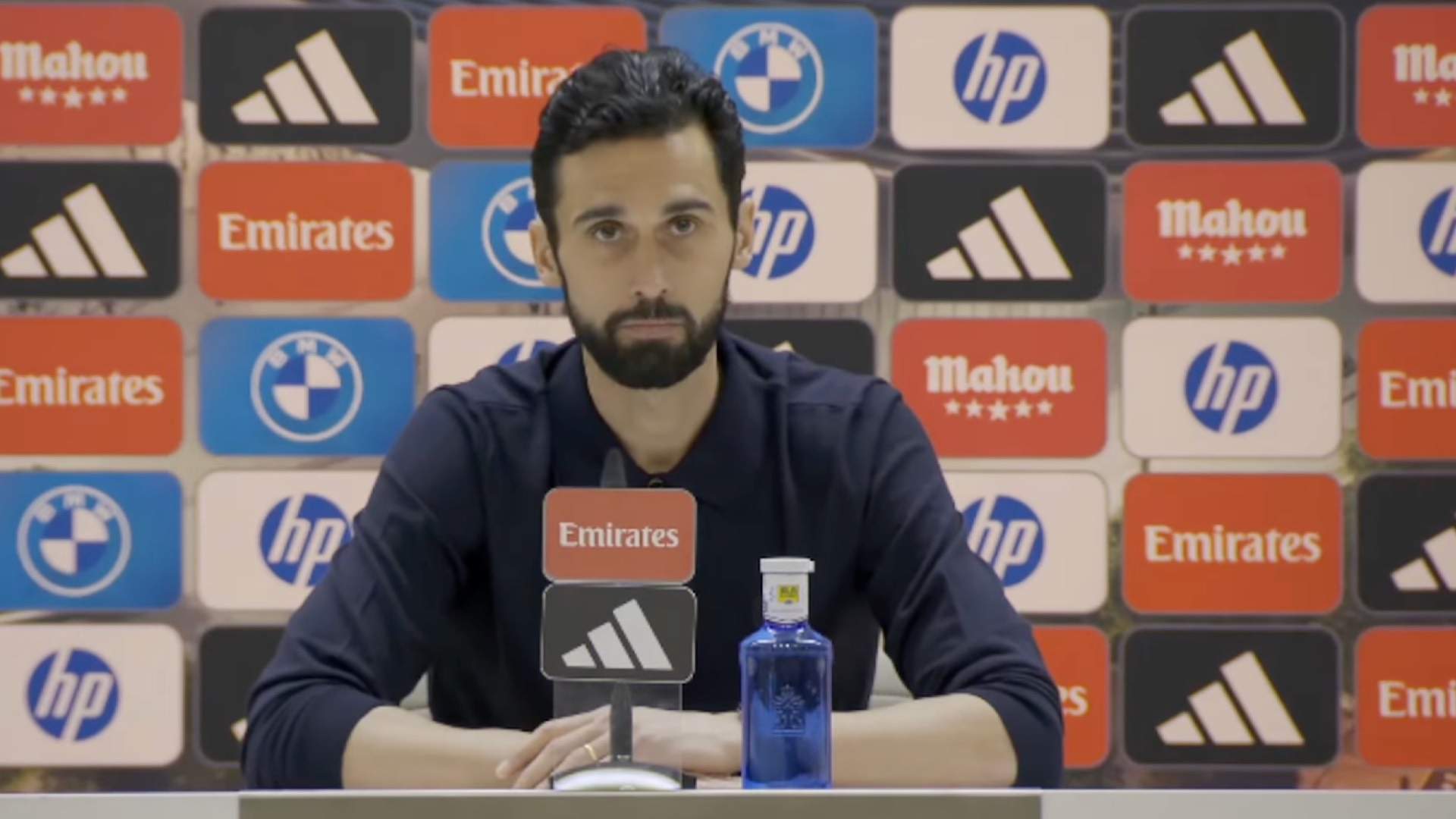 Arbeloa (43), entrenador del Real Madrid: "Voy a exigir que se la den a Vinicius"
