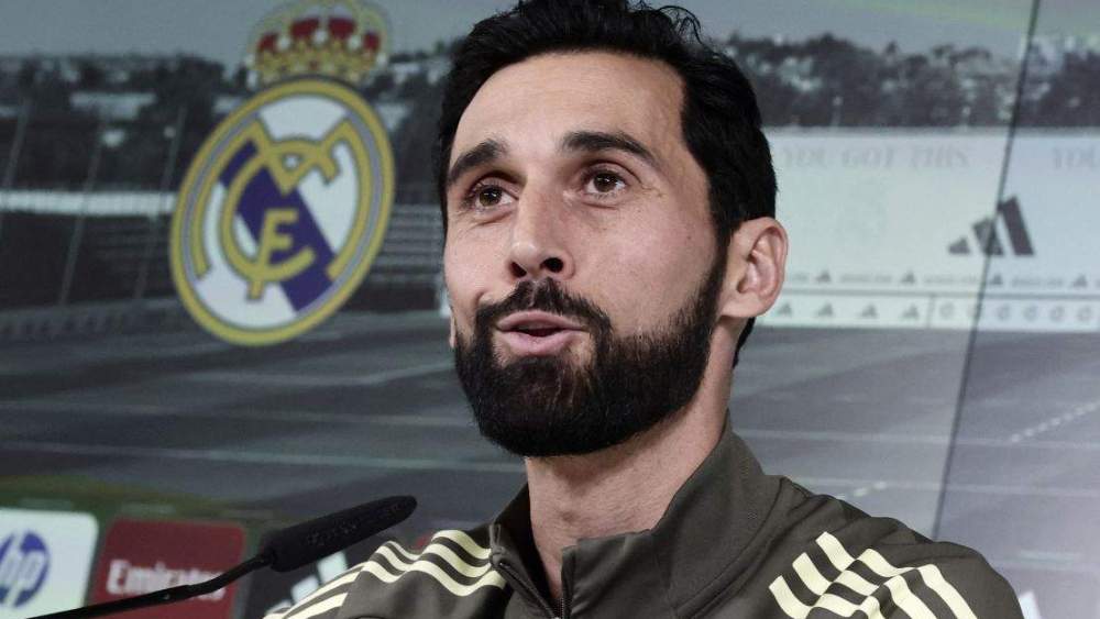 Álvaro Arbeloa en una rueda de prensa del Real Madrid.