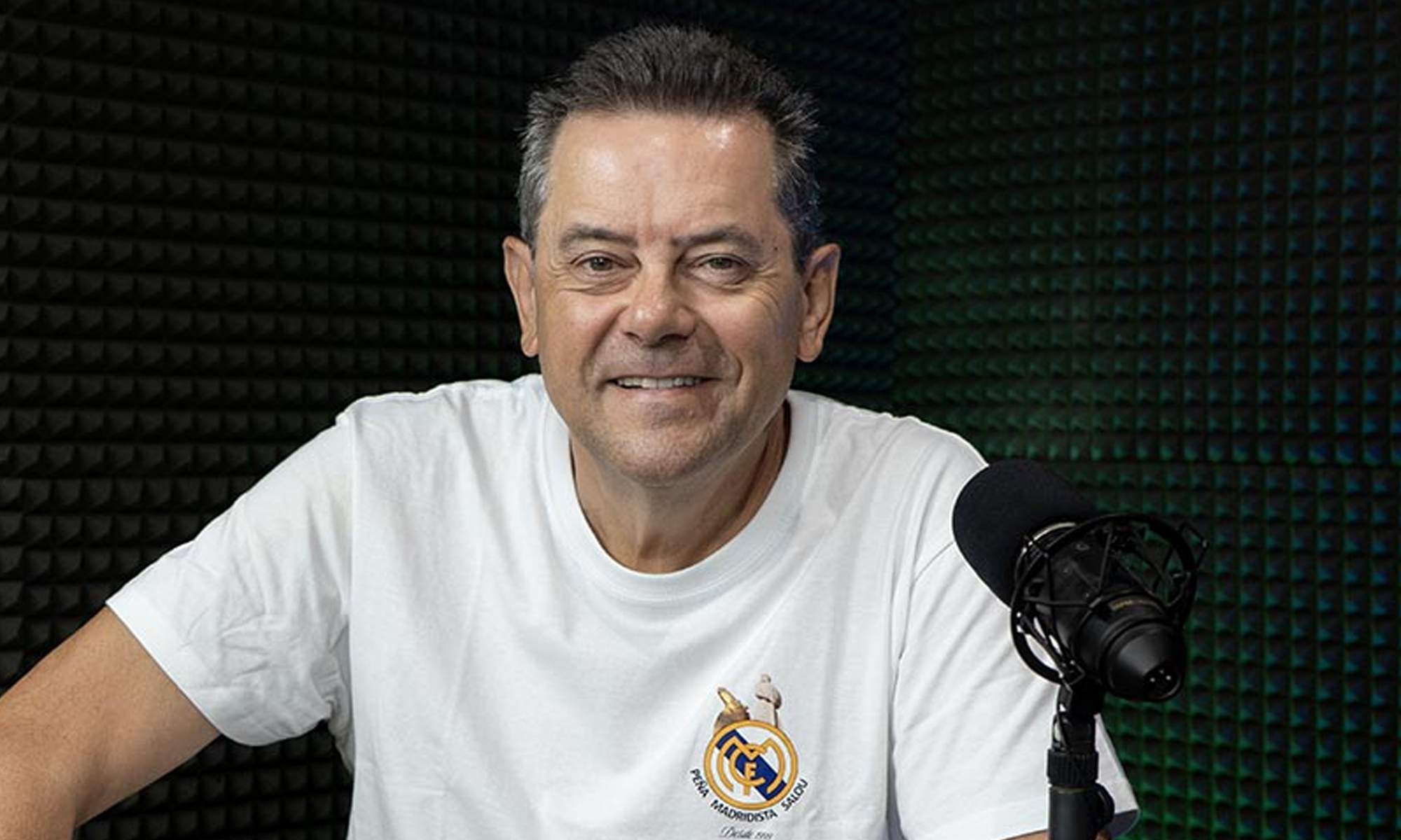 Tomás Roncero hablando en un podcast. 