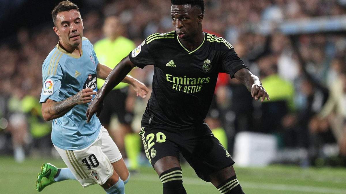 Iago Aspas y Vinicius en un enfrentamiento Iago Aspas y Vinicius en un enfrentamiento