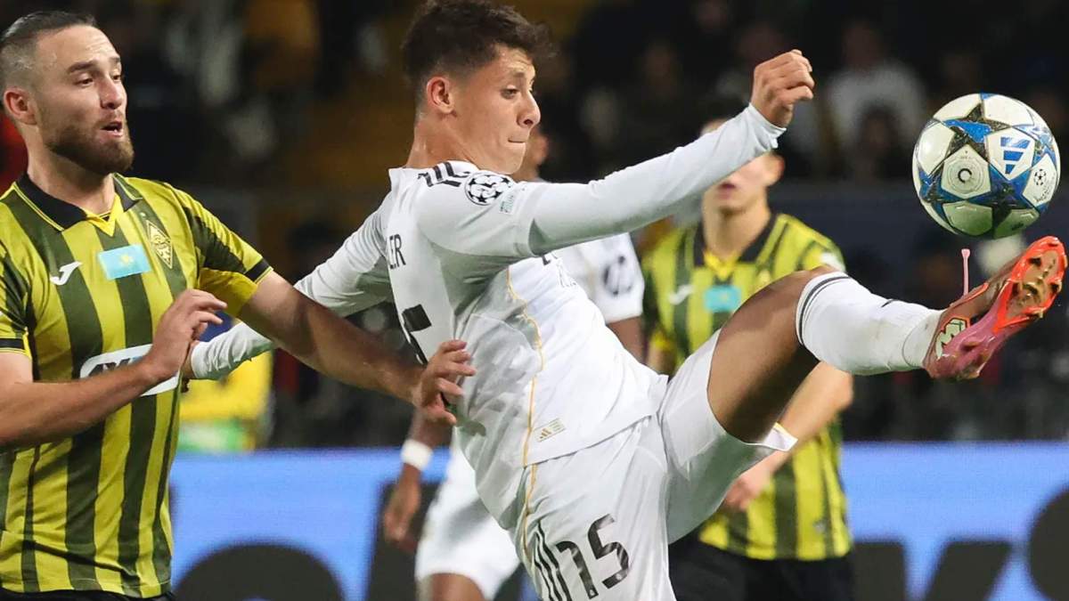 Arda Guler jugando un partido con el Real Madrid. Arda Guler jugando un partido con el Real Madrid.