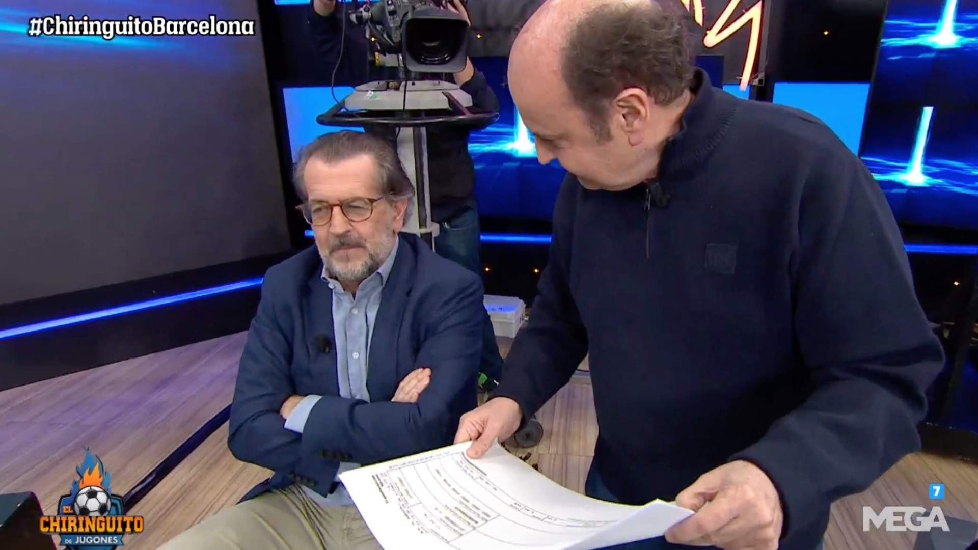 Toni Freixa (57) y Juanma Rodríguez (63), a gritos en directo por los pagos del Barcelona: “No sabes ni leer”