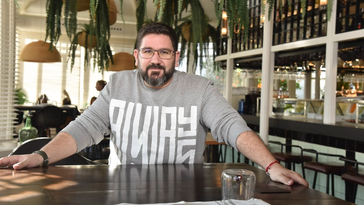 Dani García en su restaurante Lobito de Mar