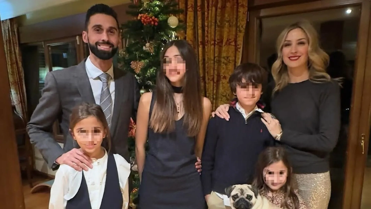Álvaro Arbeloa junto a su familia