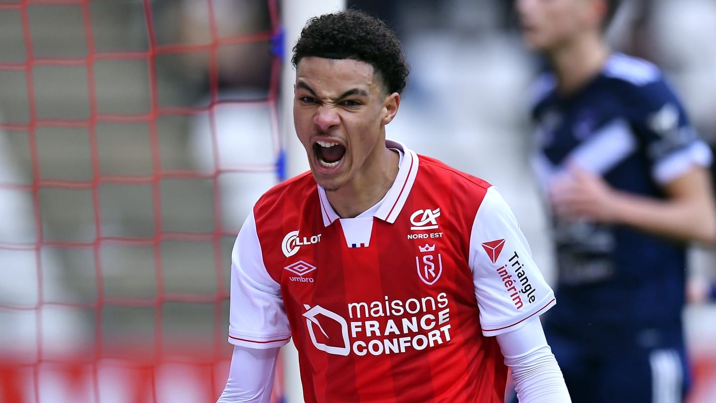 Hugo Ekitike podría ser el fichaje "tapado" de Florentino Pérez para el Madrid