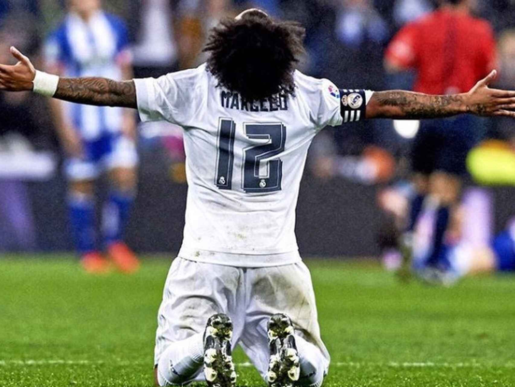 Marcelo con el dorsal 12