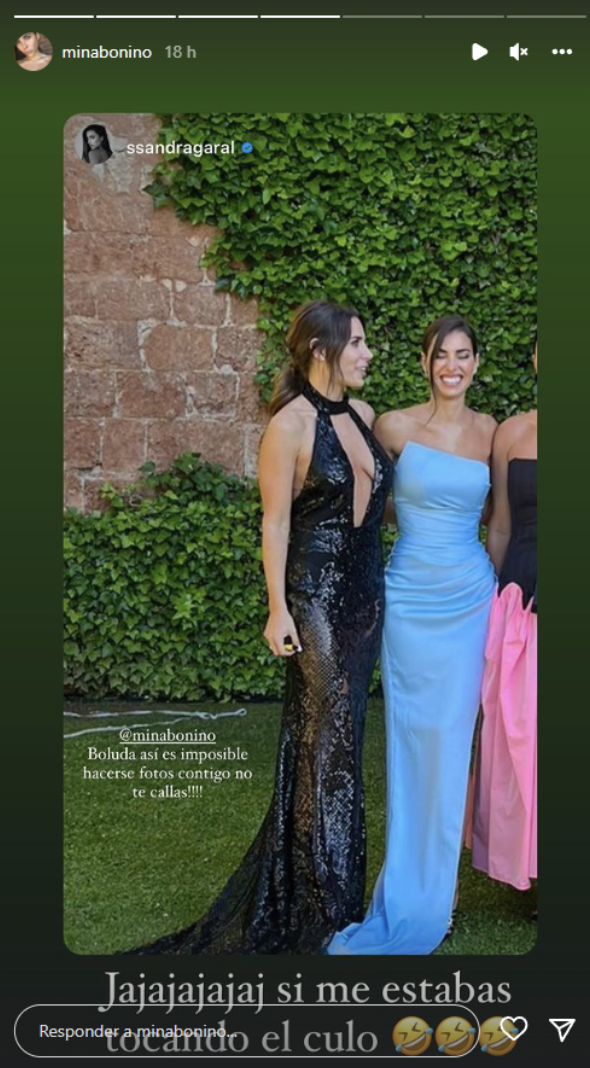 Mina Bonino y Sandra Garal durante la boda de Carvajal