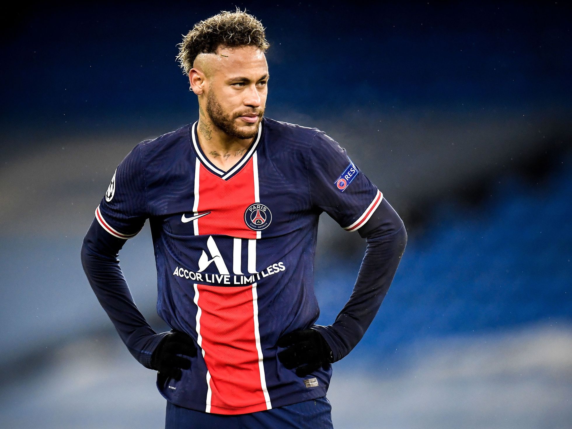 Neymar en un partido con el PSG