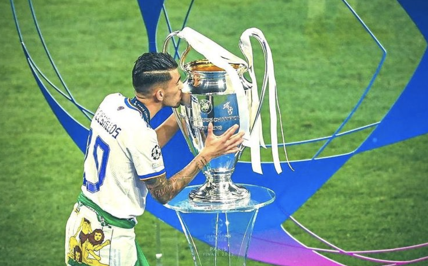 Dani Ceballos con su primera Copa de Europa Dani Ceballos con su primera Copa de Europa