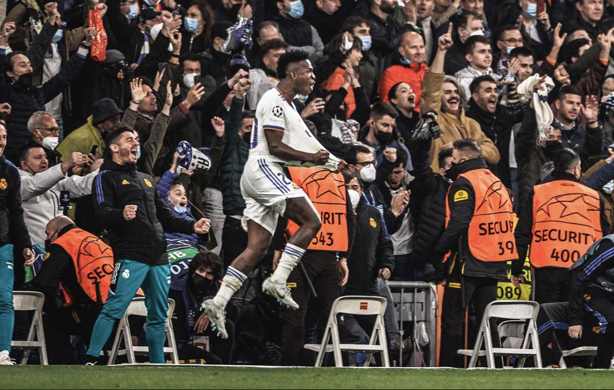 Vinicius Junior celebra un gol en el Bernabéu