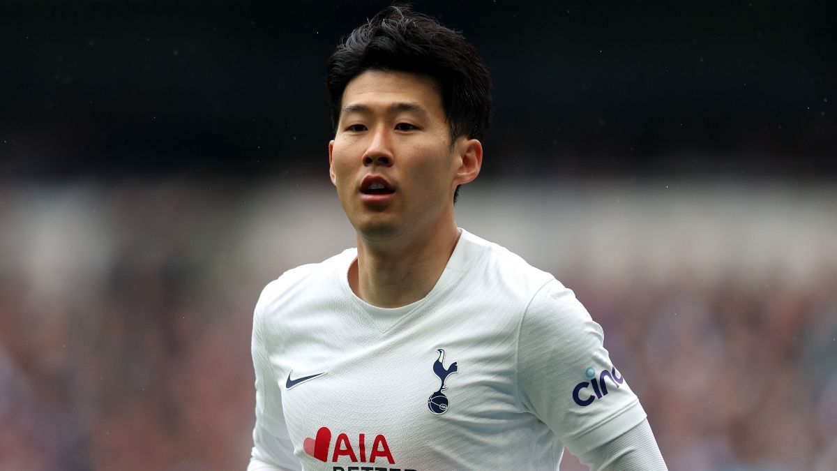 Heung-min Son con el Tottenham Heung-min Son con el Tottenham
