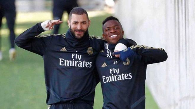 Karim Benzema y Vinicius Jr, más unidos que nunca tanto dentro como fuera del campo