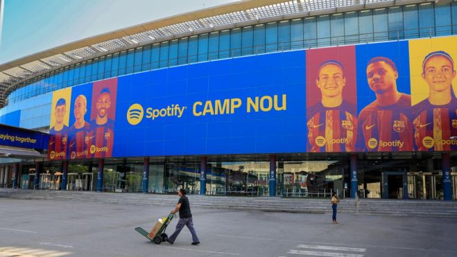 Camp Nou bajo su nueva denominación
