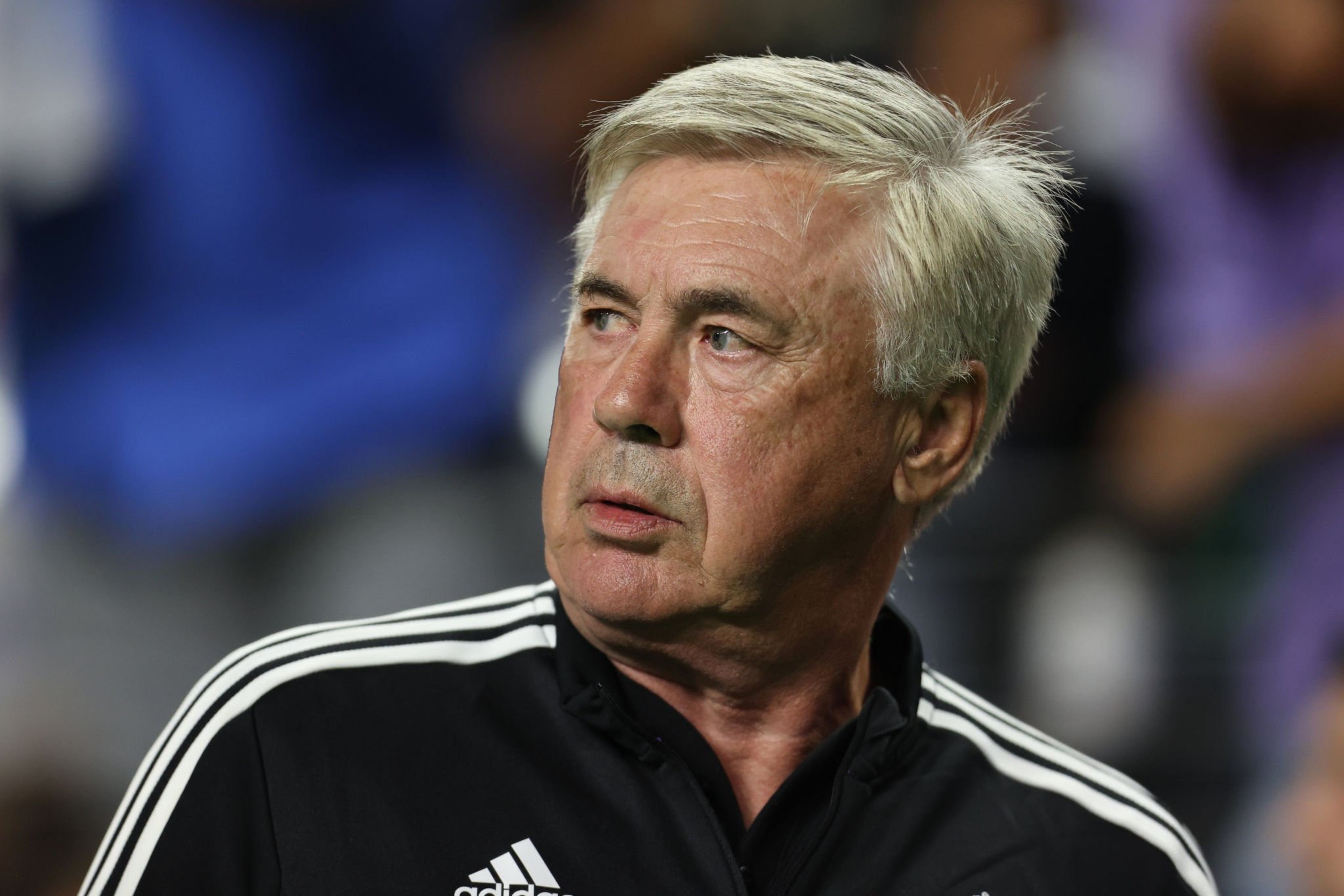 Ancelotti dirigiendo al Real Madrid