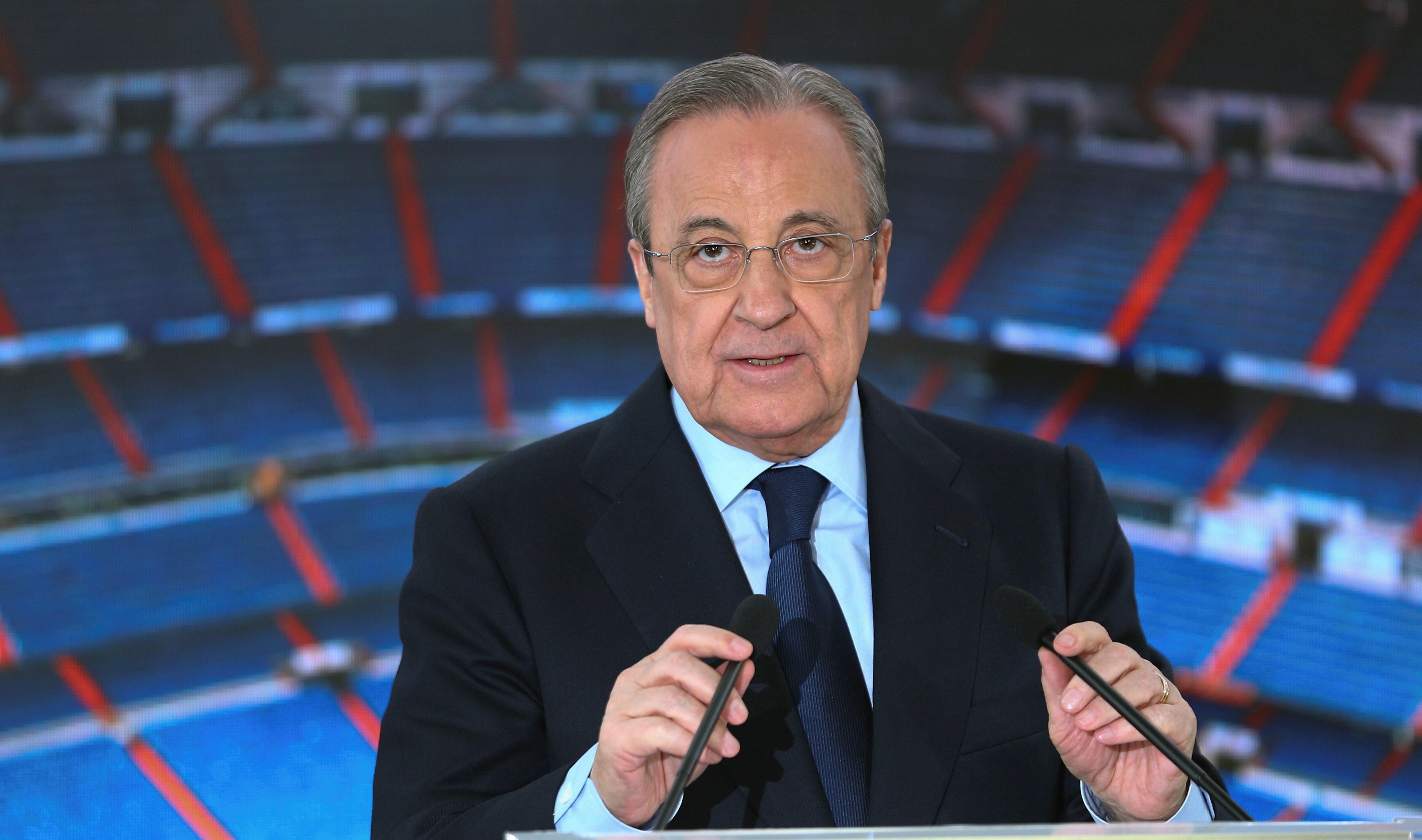 Florentino Pérez pasó por los micrófonos del club para hablar sobre los planes blancos