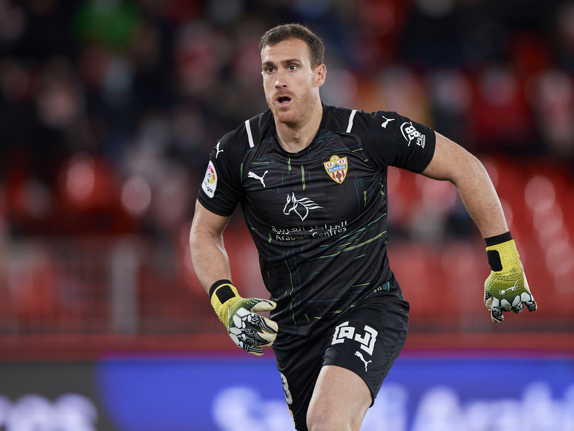 Fernando Martínez salvó al Almería de una goleada del Real Madrid