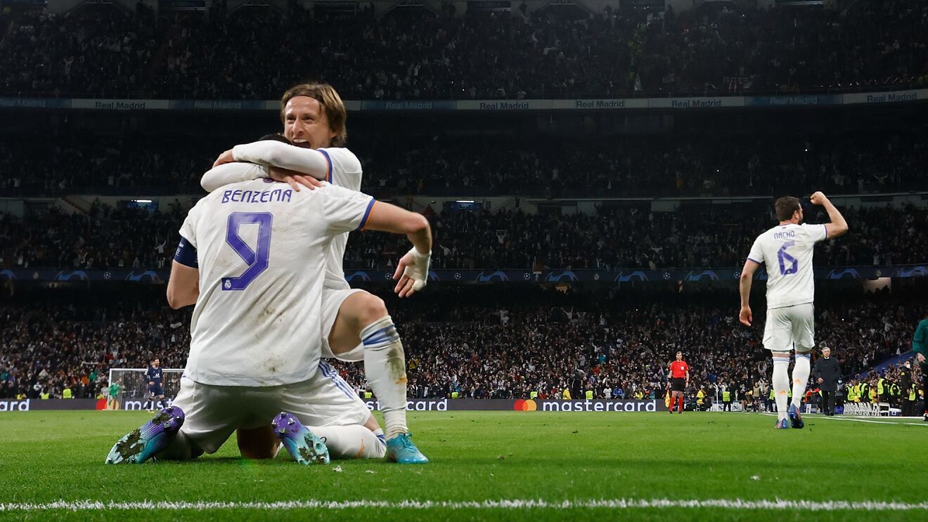 Benzema y Modric, en una de las remontadas de esta temporada en el Bernabéu