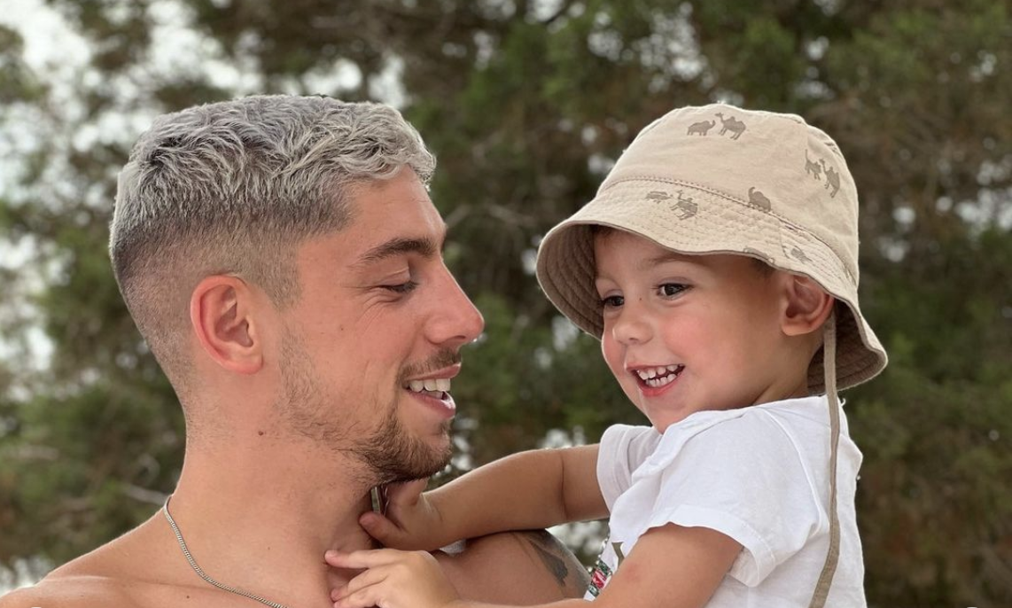 Federico Valverde junto al pequeño Benicio