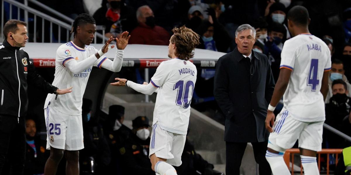 Luka Modric y Eduardo Camavinga: el pasado, presente y futuro del Real Madrid