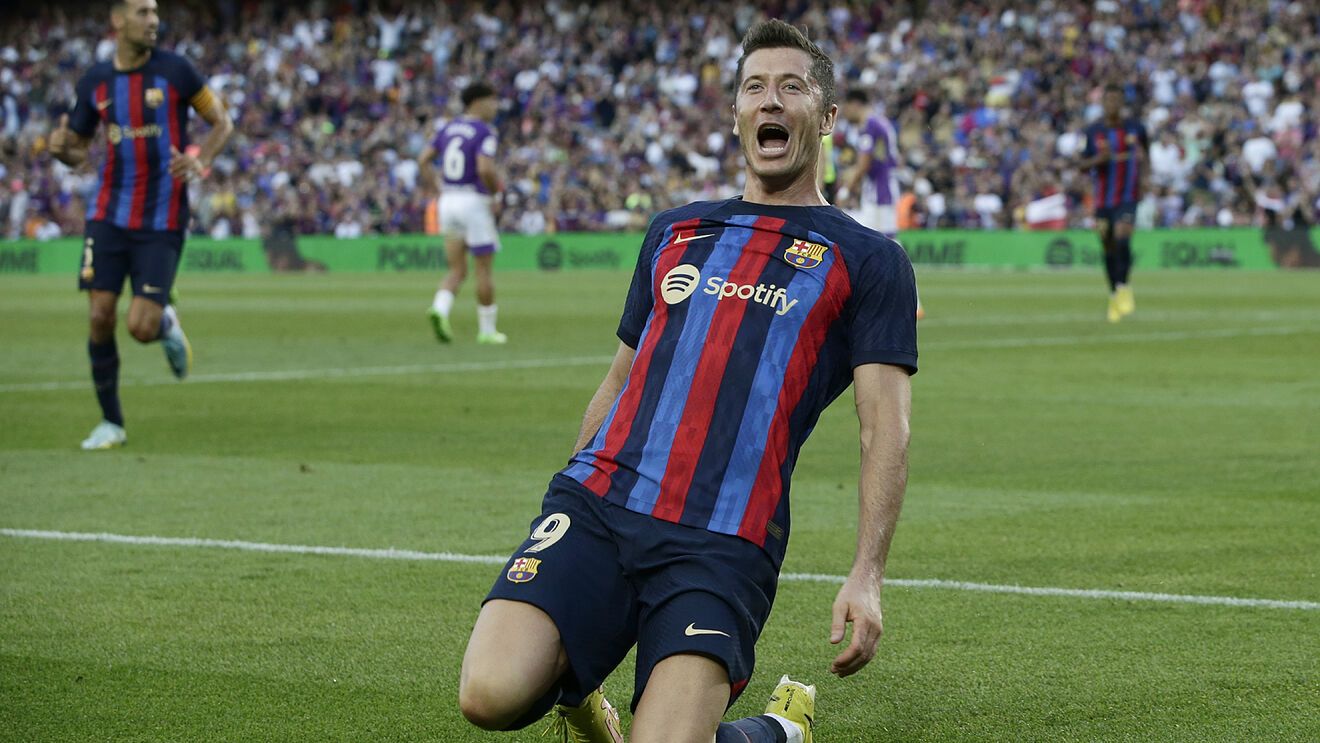 Robert Lewandowski, celebrando un gol en el Camp Nou
