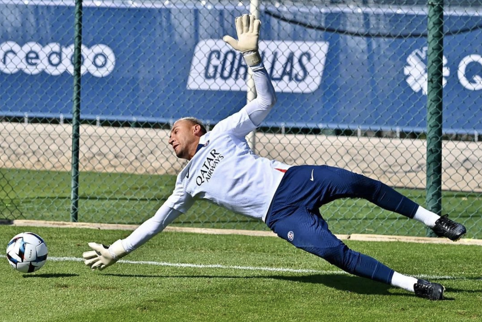 Keylor Navas en un entrenamiento con el Paris Saint Germain