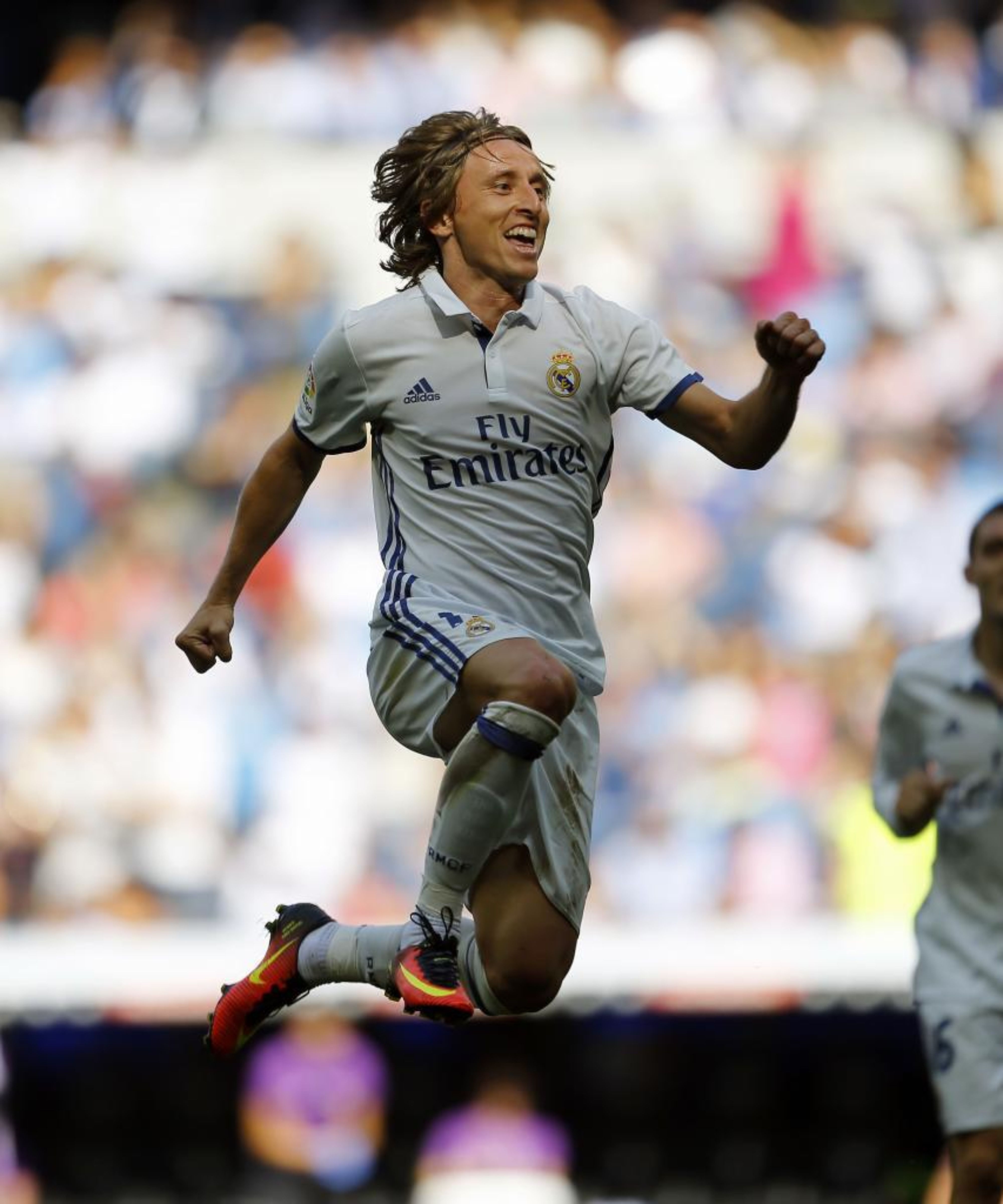 Luka Modric celebra el gol oficial 9.000 en la historia del Real Madrid
