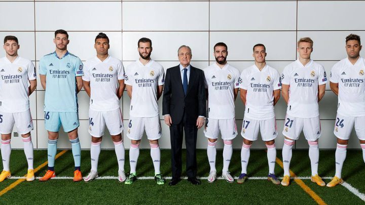 Florentino Pérez y jugadores formados en el filial madridista
