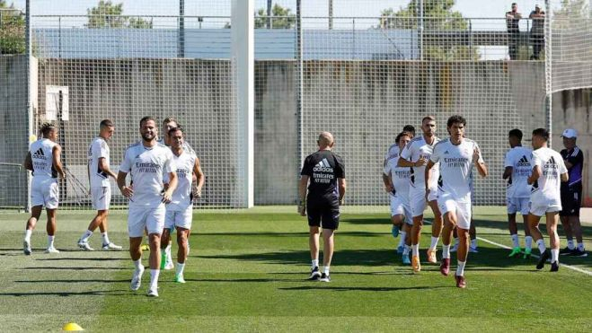 El Real Madrid en un entrenamiento a las órdenes de Antonio Pintus