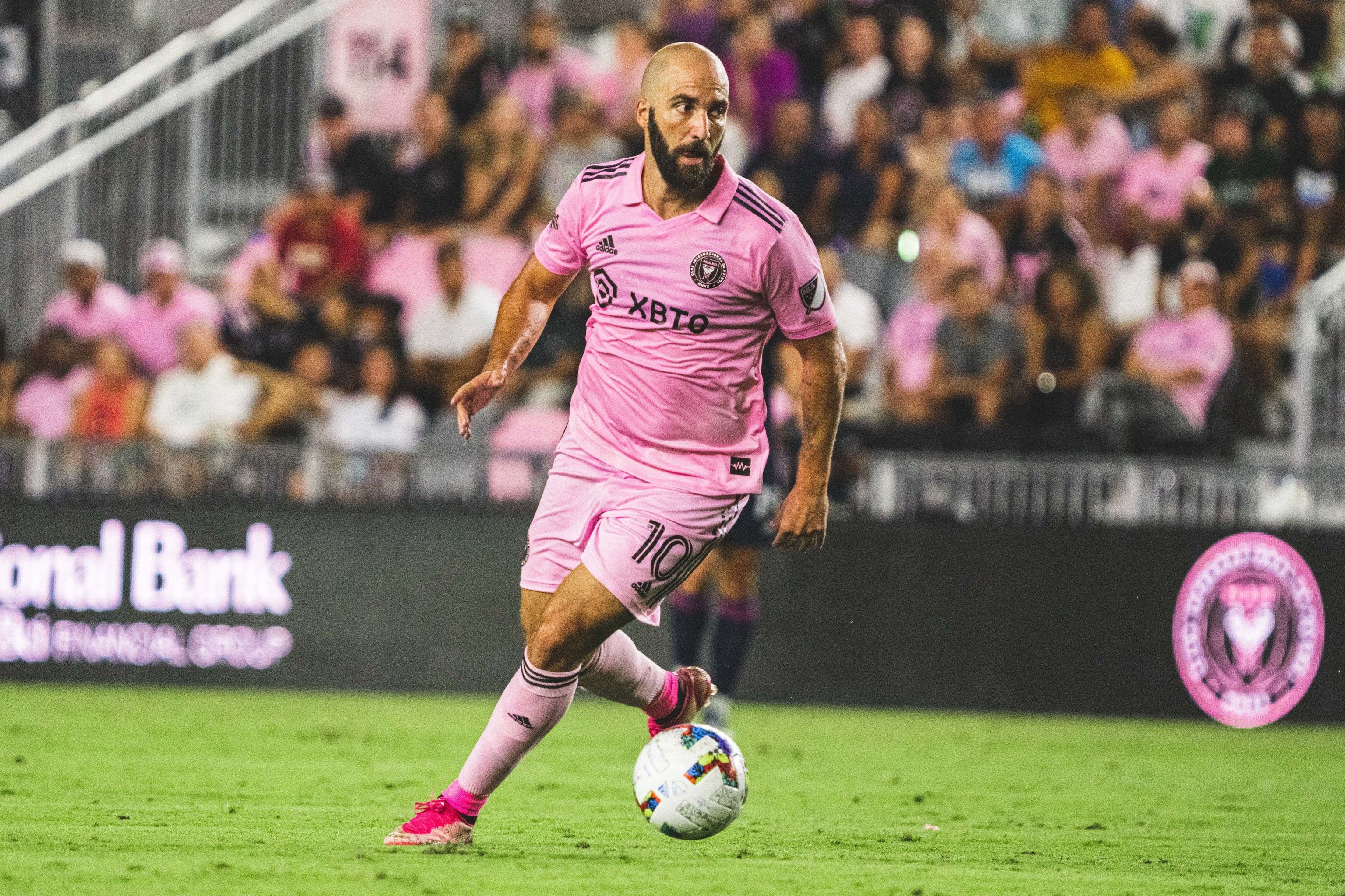 Higuaín juega actualmente en el Inter de Miami Higuaín juega actualmente en el Inter de Miami