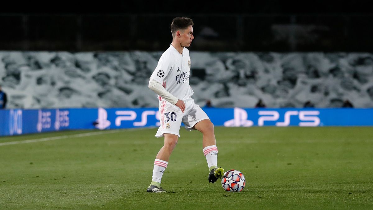 Sergio Arribas con el primer equipo del Real Madrid