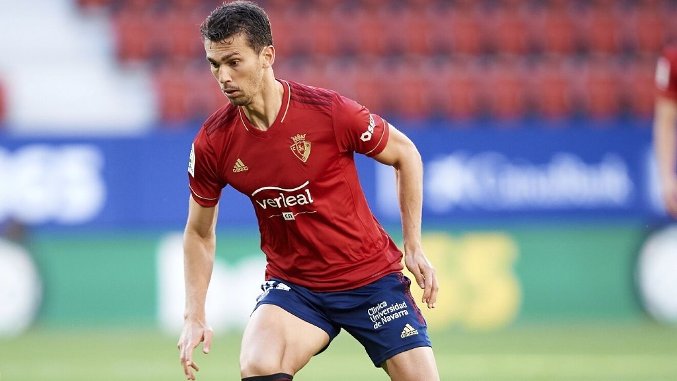 Lucas Torró compitiendo con el Osasuna, su actual equipo